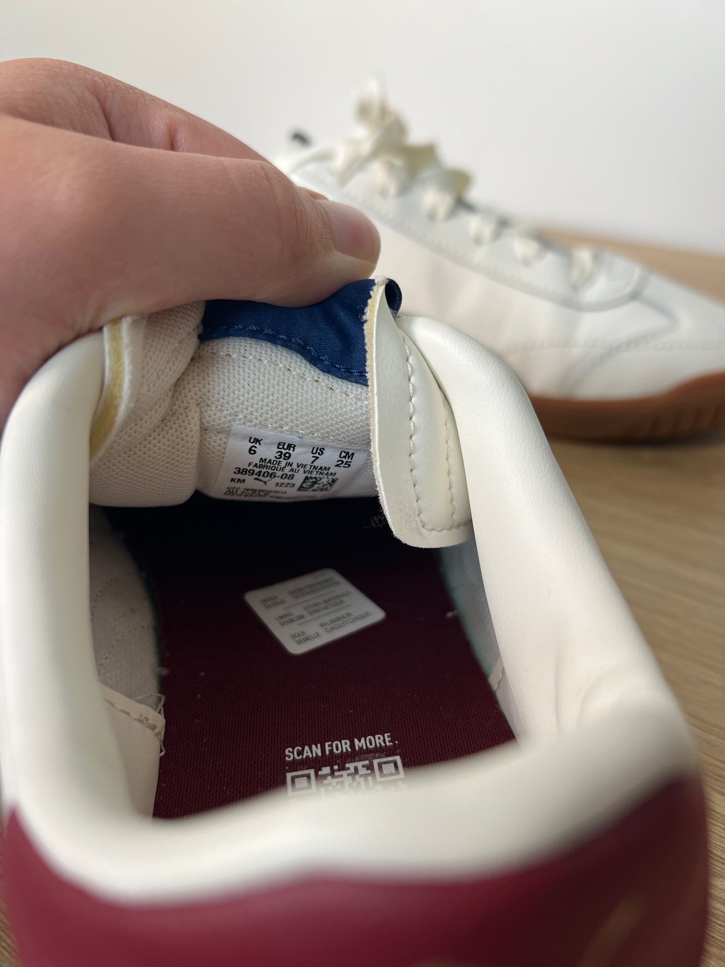 Size 7 Puma Sneakers