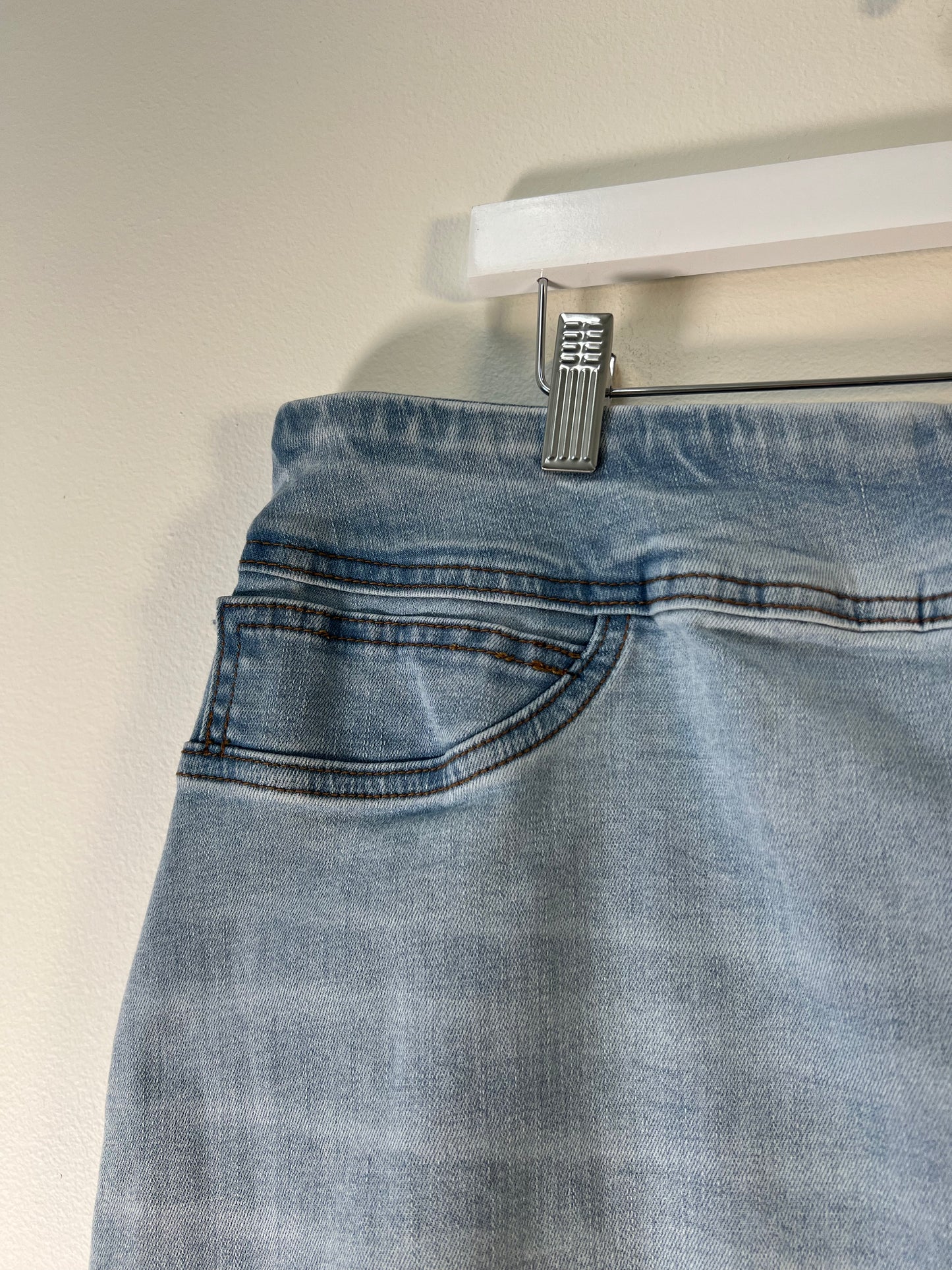 XL The Main Street Exchange Denim Skirt