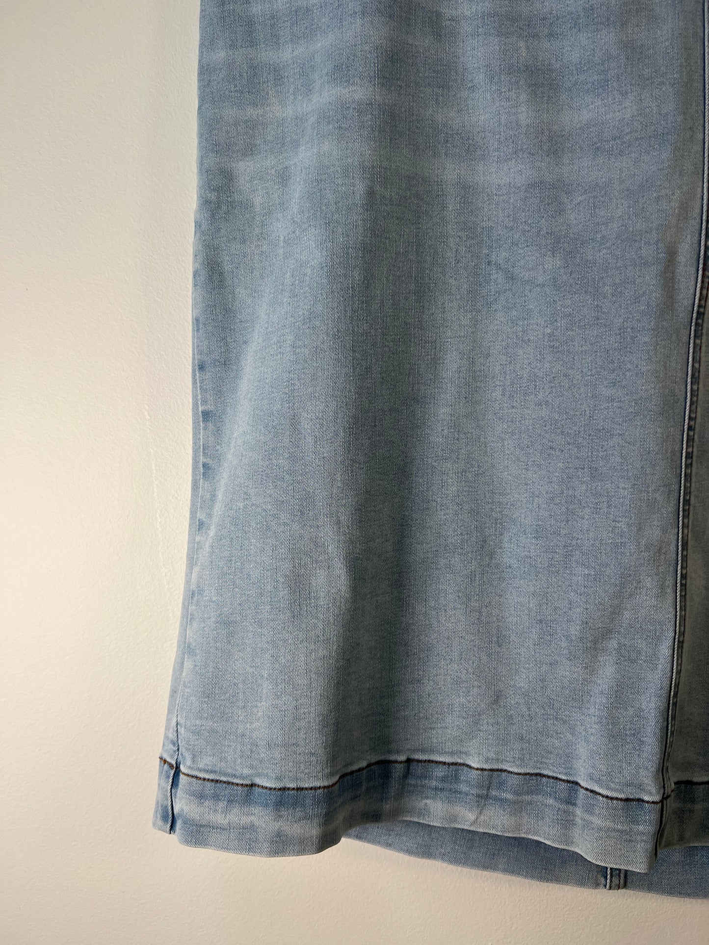 XL The Main Street Exchange Denim Skirt