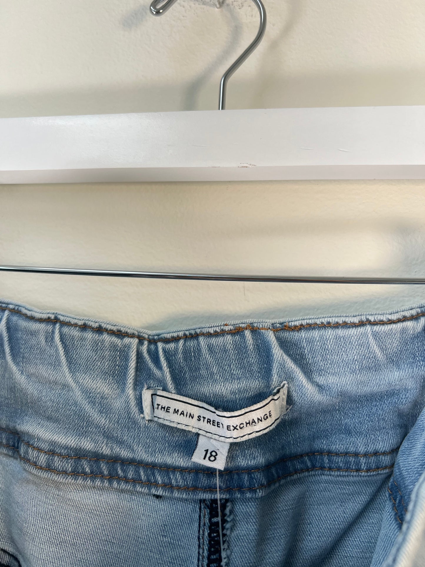 XL The Main Street Exchange Denim Skirt
