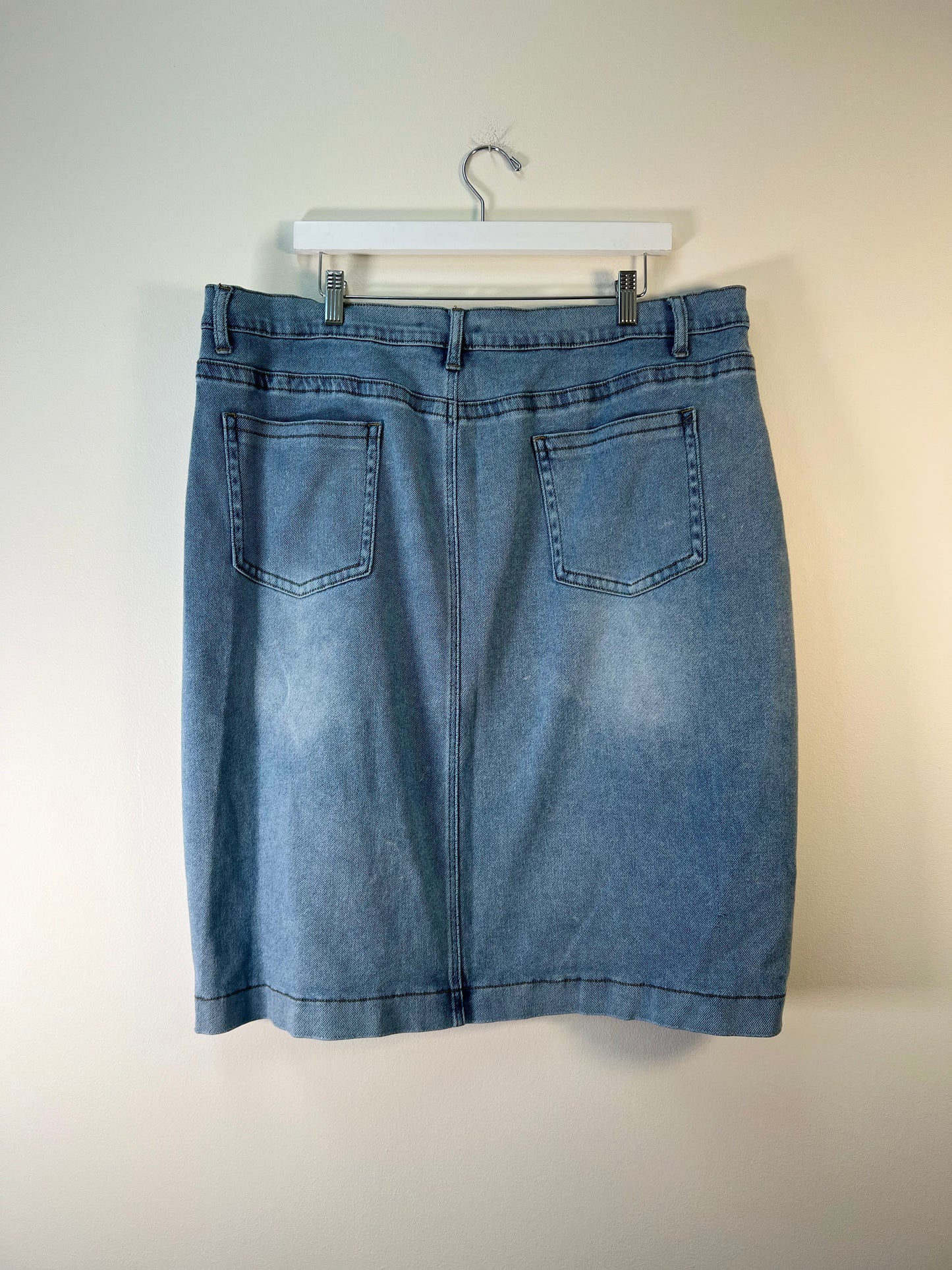 XL The Main Street Exchange Denim Skirt