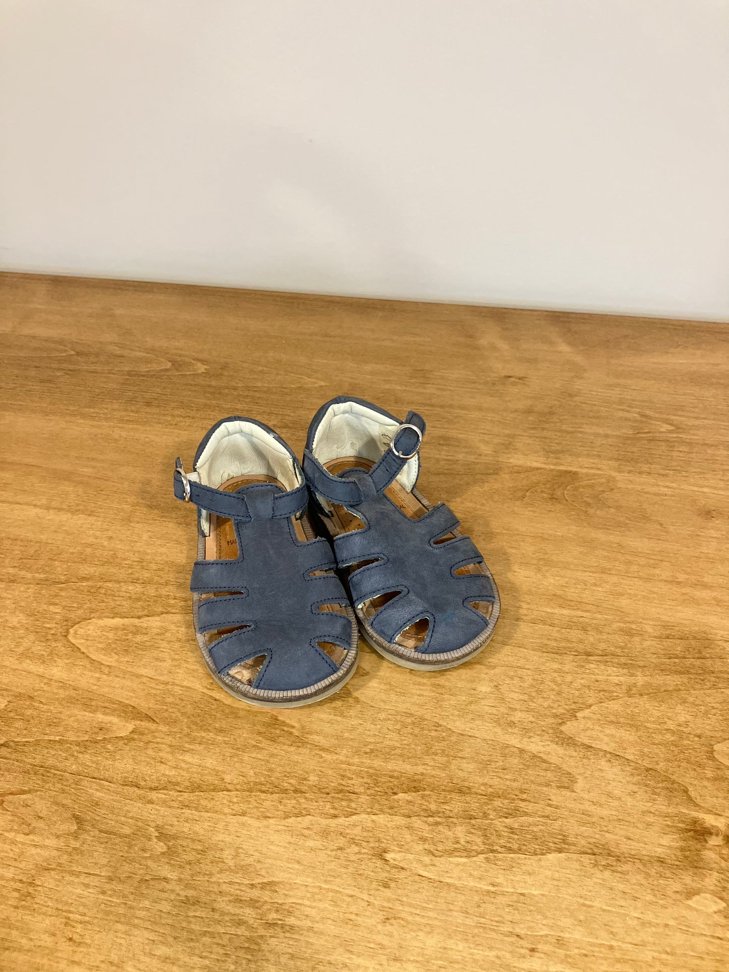 22 (6C) Jacadi Paris Navy Sandals