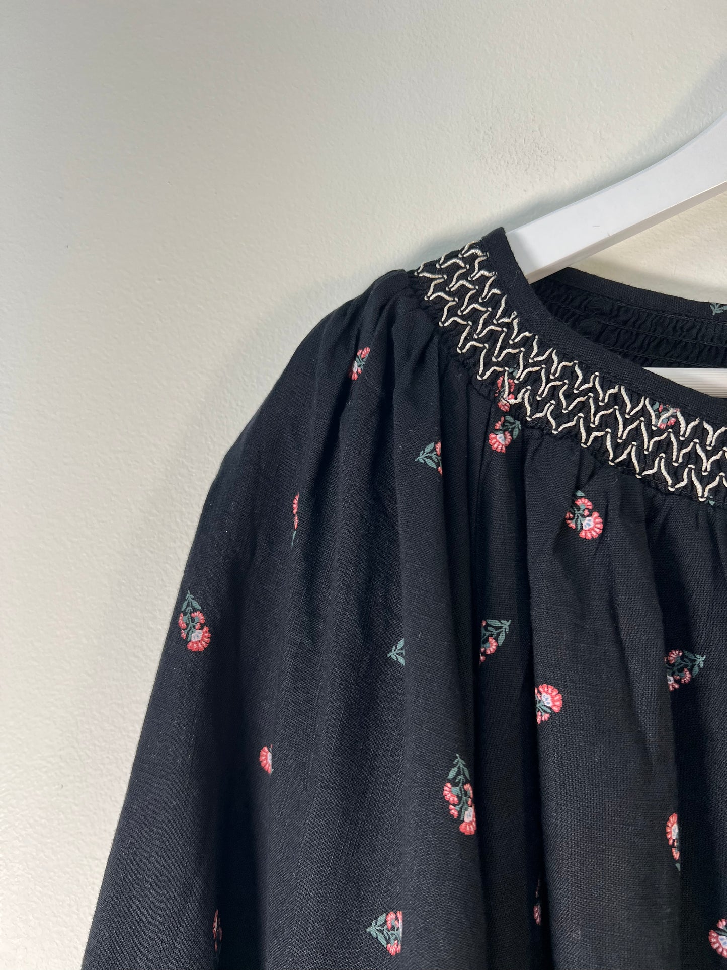 L Old Navy Blouse