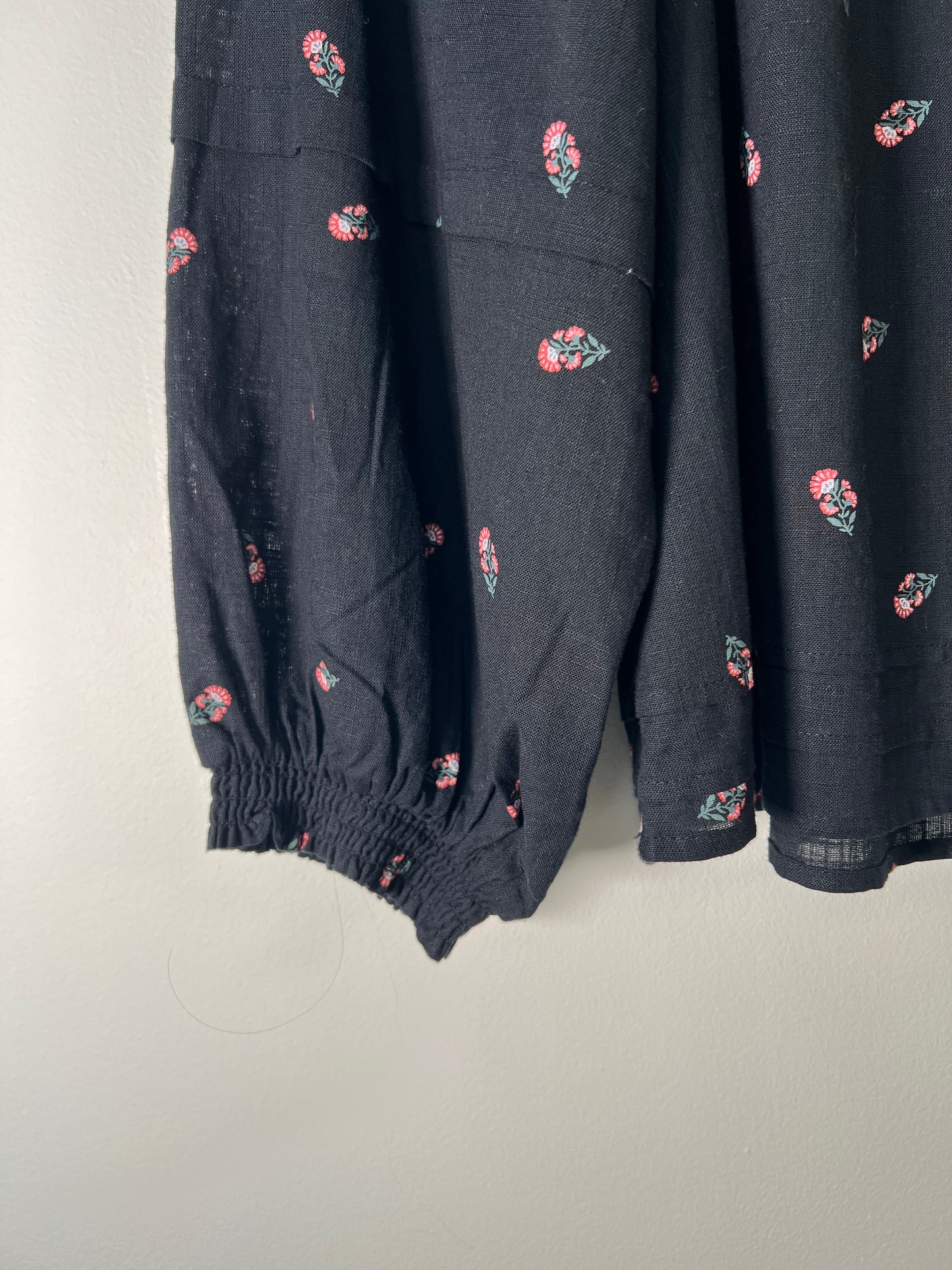 L Old Navy Blouse