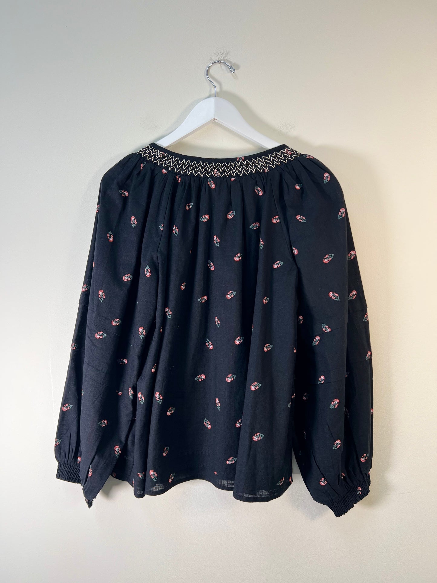 L Old Navy Blouse