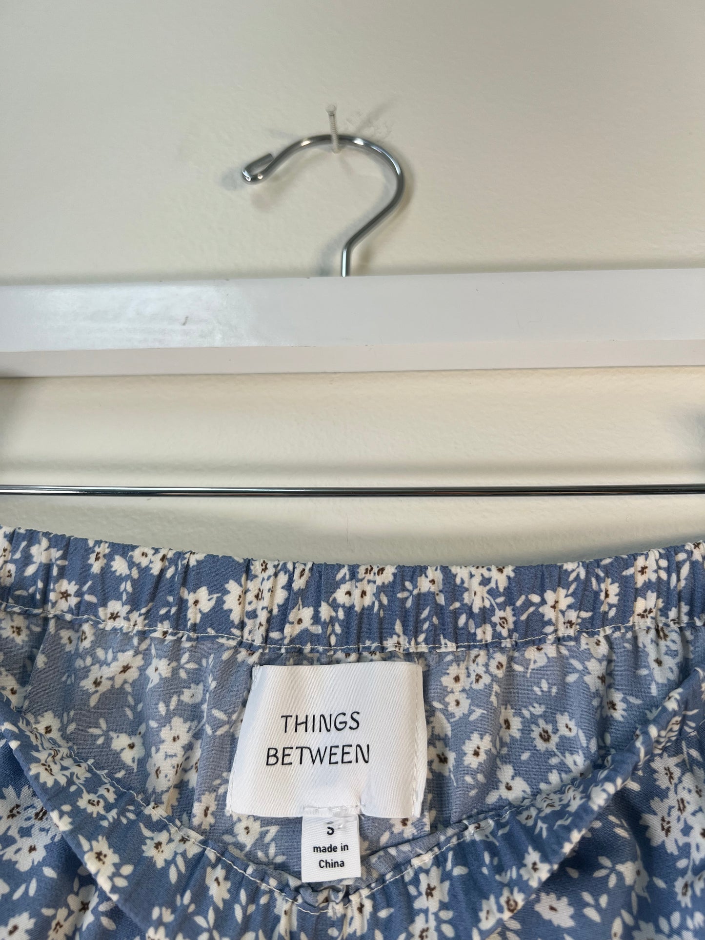 S Things Between Skirt