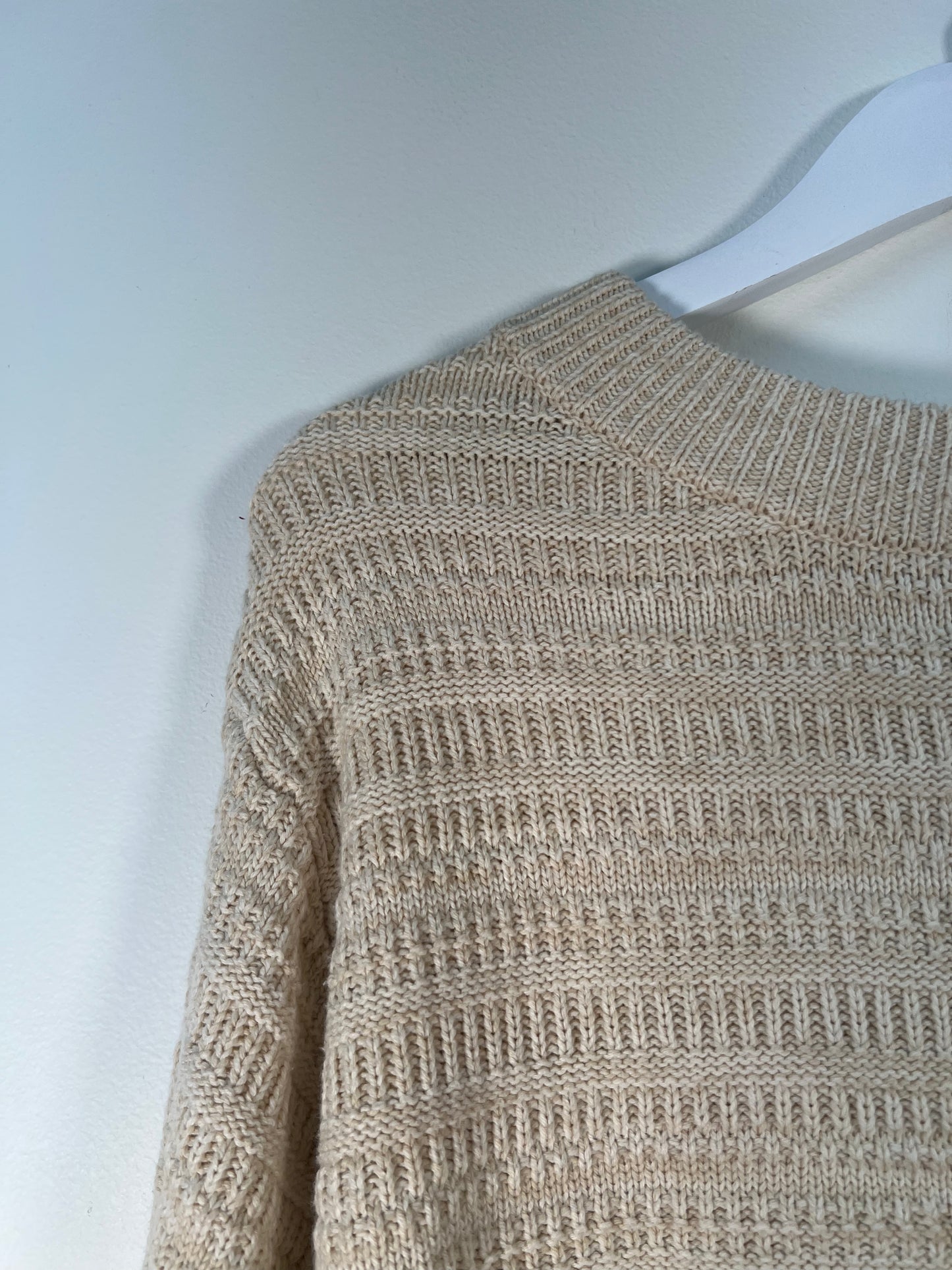 S Universal Thread Pullover