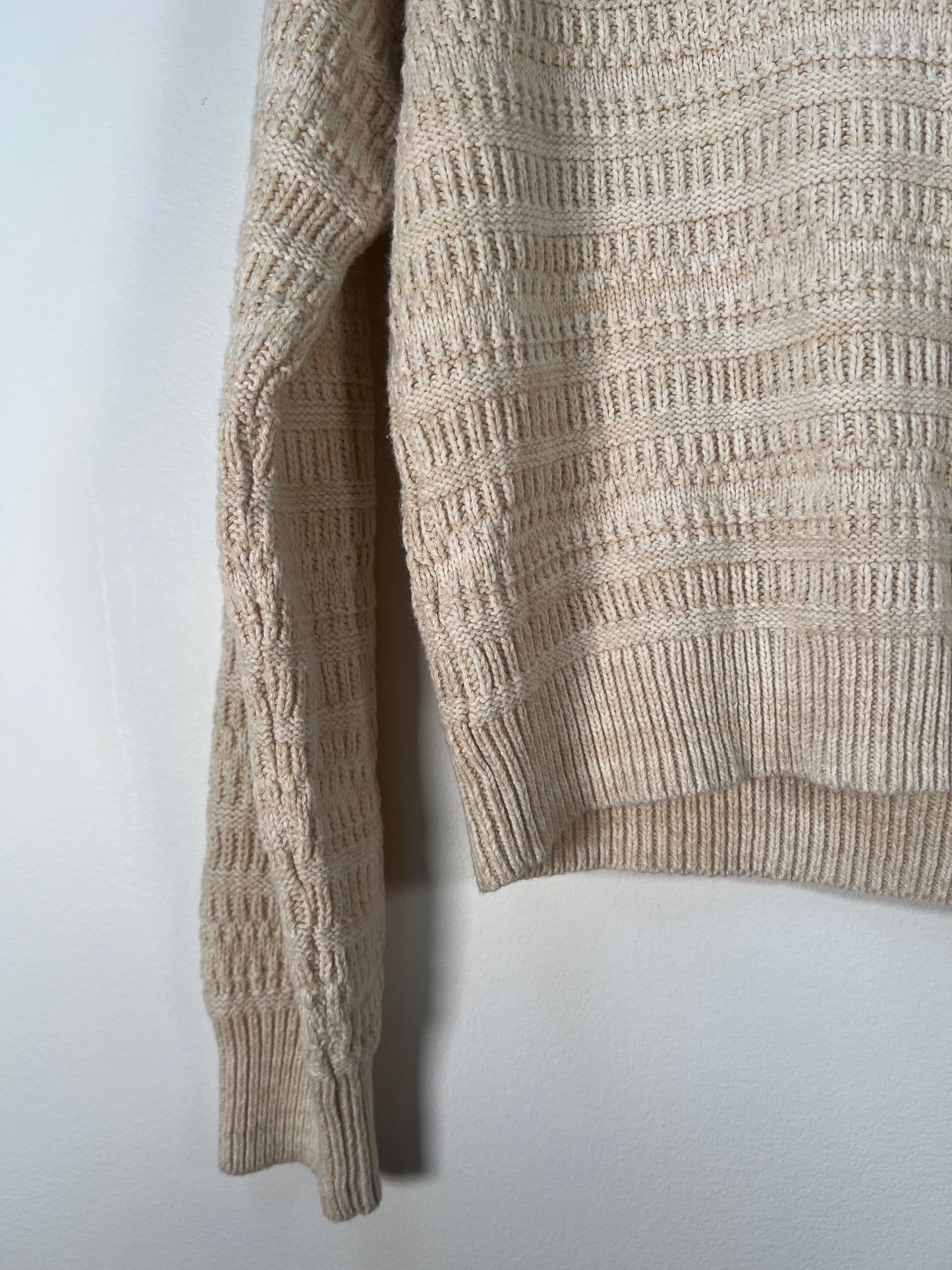 S Universal Thread Pullover