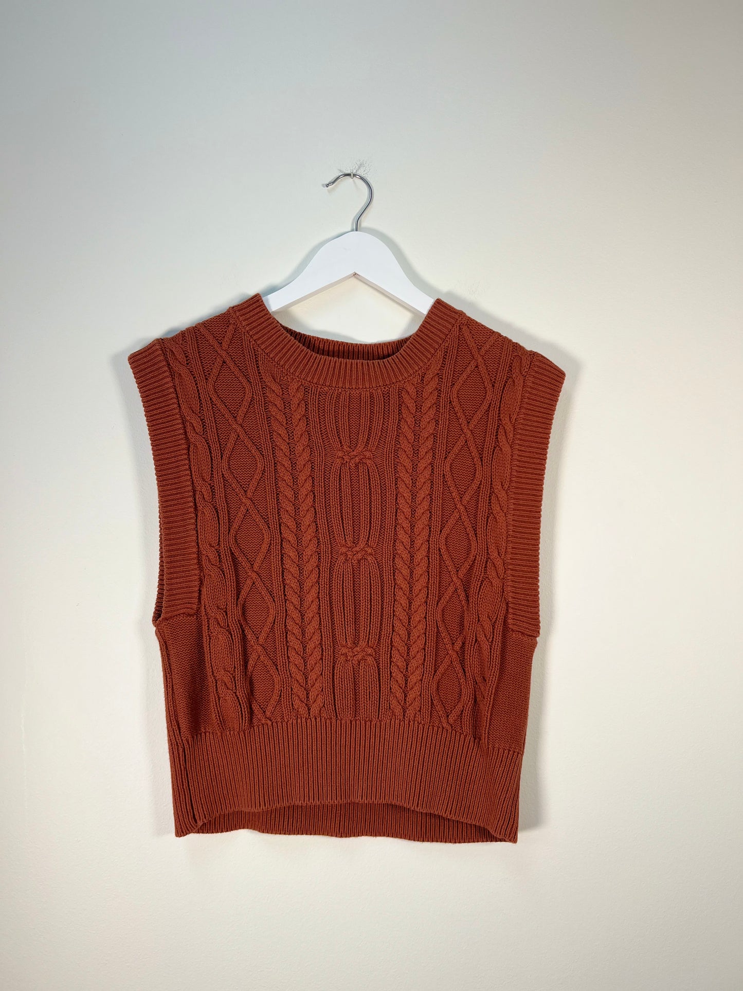 M Broadway 83 Vest