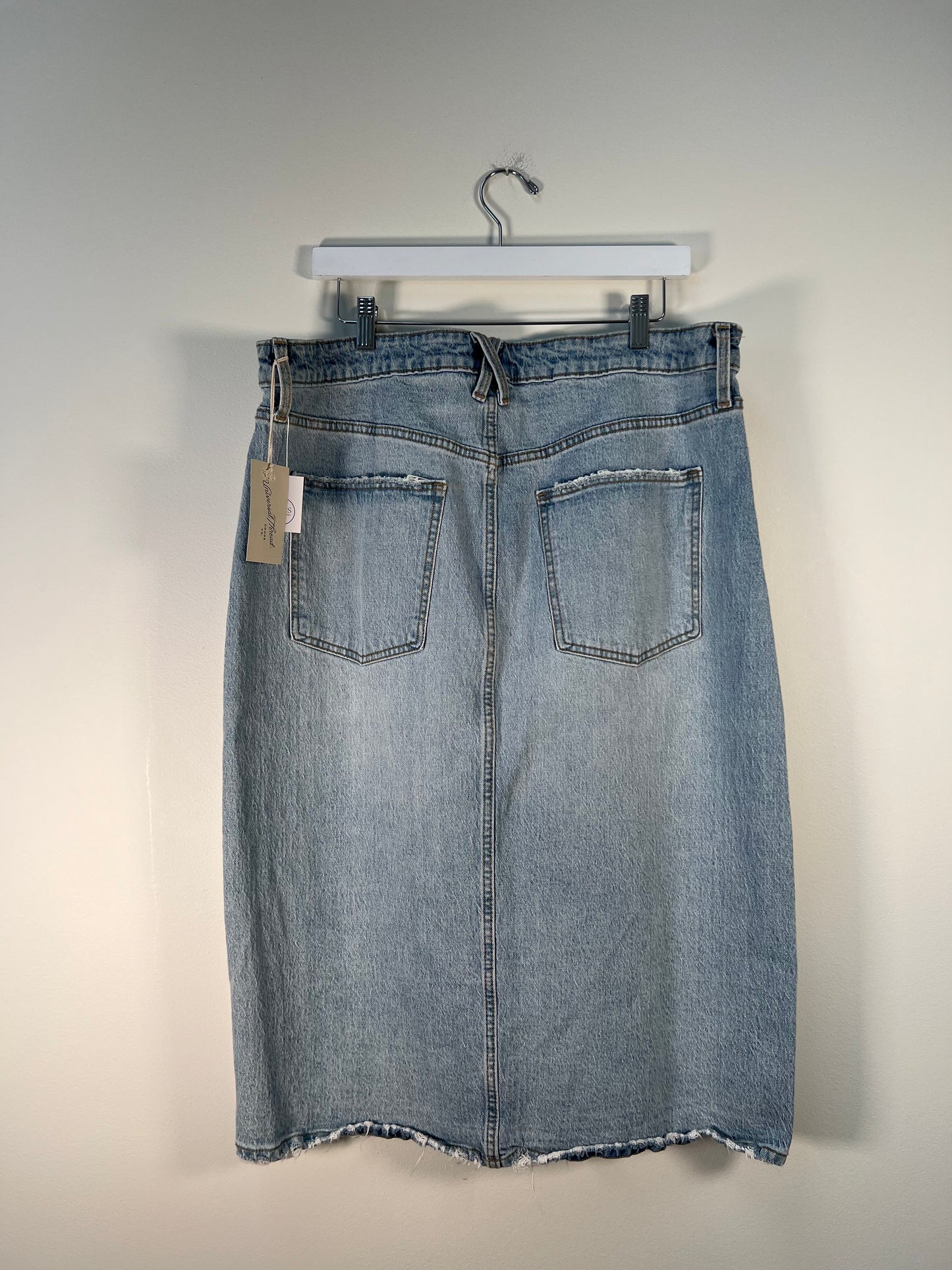 XL NWT Universal Thread Denim Skirt