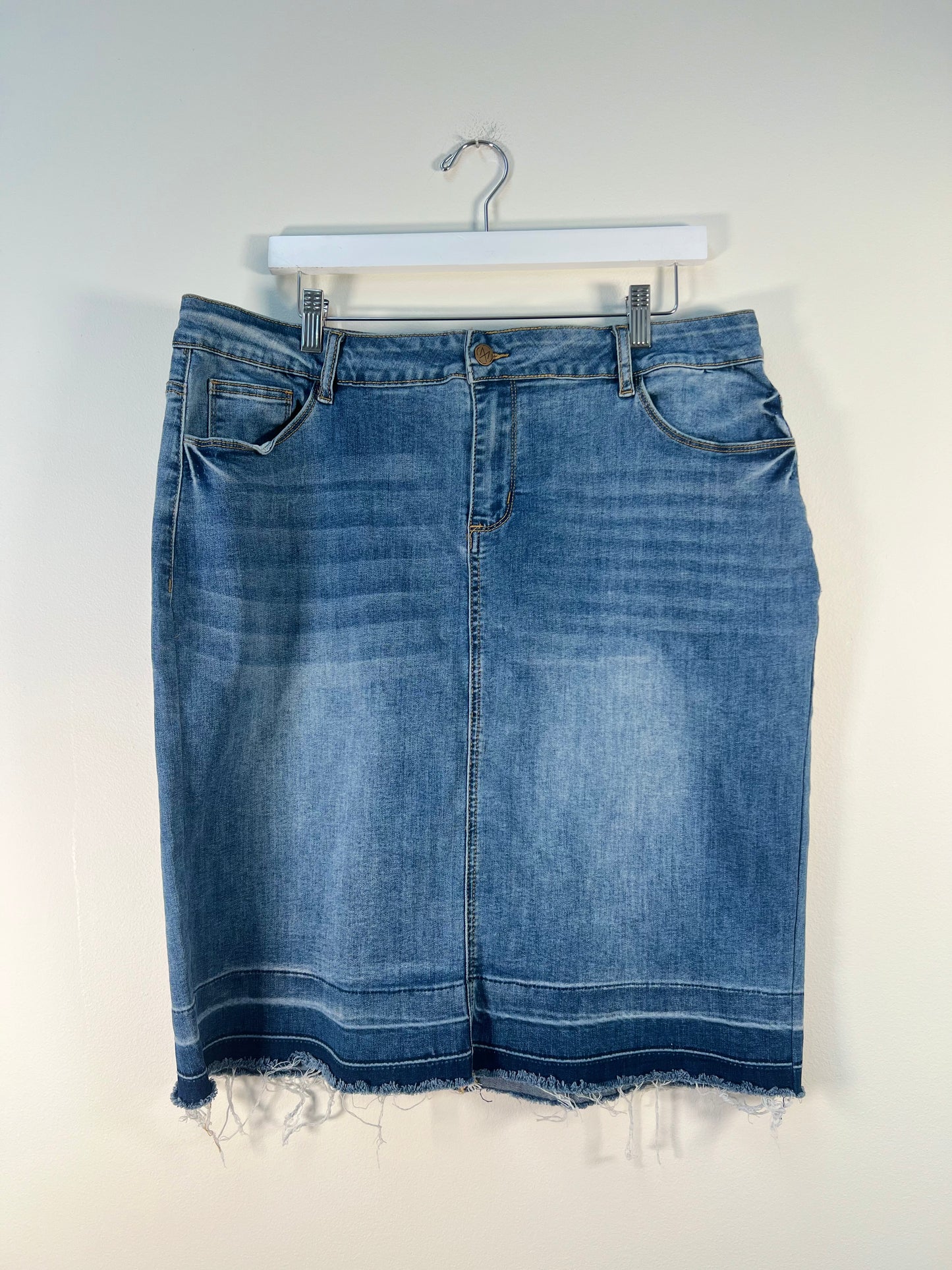XL The Main Street Exchange Denim Skirt