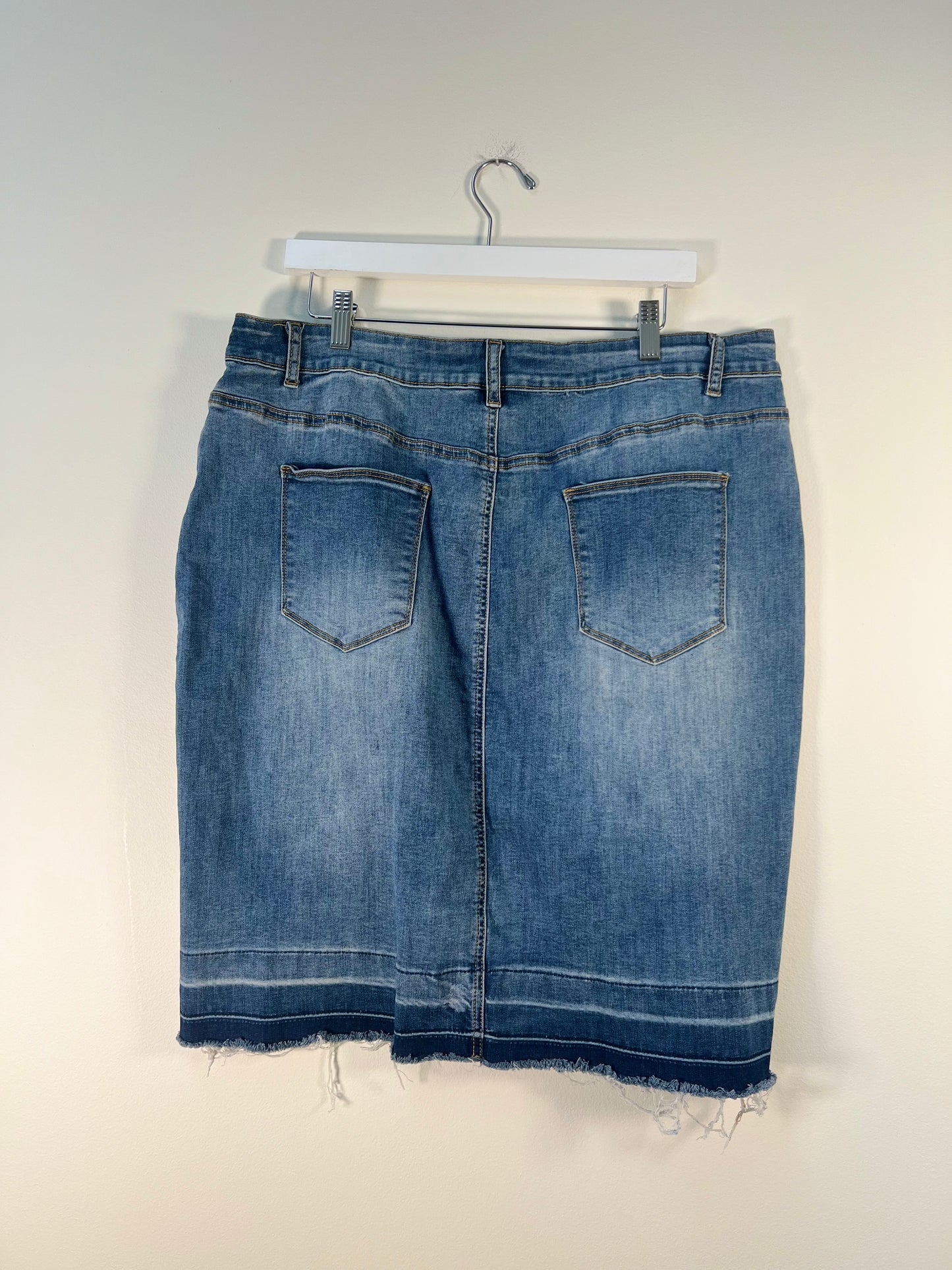 XL The Main Street Exchange Denim Skirt