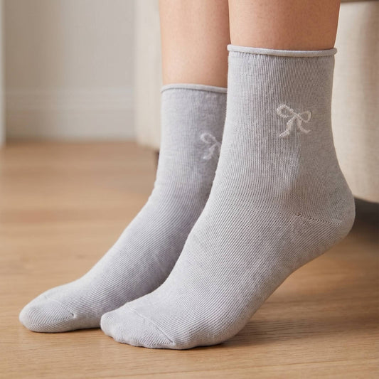 Sparkling Ribbon Bow Engraved Socks | Gray